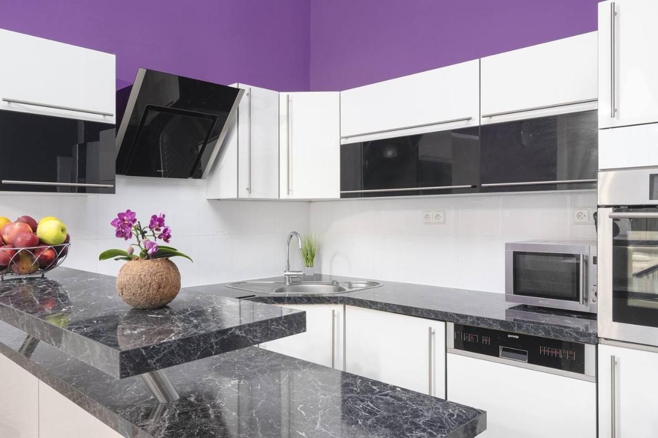 Luxury 3kk W/2kingbeds 65”tv,next Wenceslas Sq * Praag